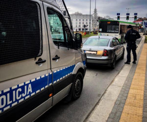 Białystok. Kierowca pijany, pasażer z narkotykami