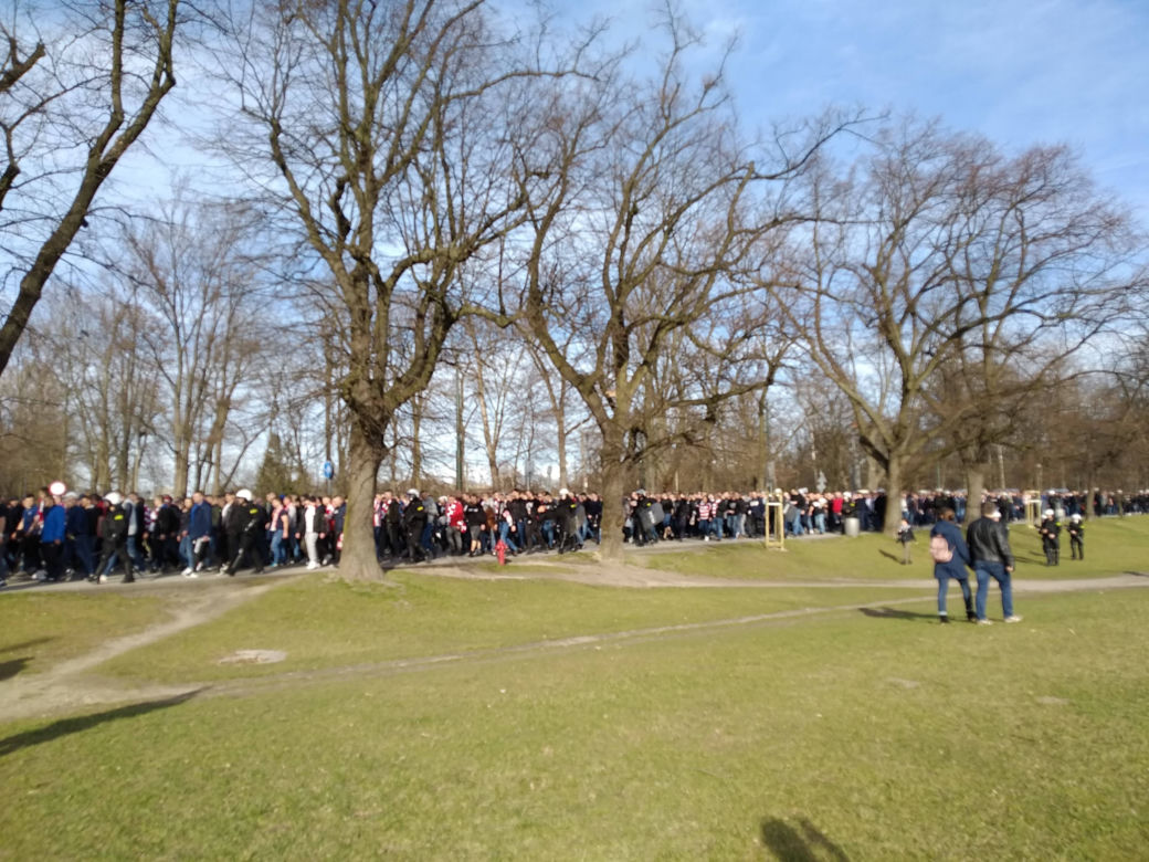 Przemarsz kibiców Cracovii na Wielkie Derby Krakowa 2019