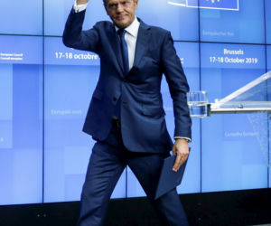 Tusk zarobił 7 milionów