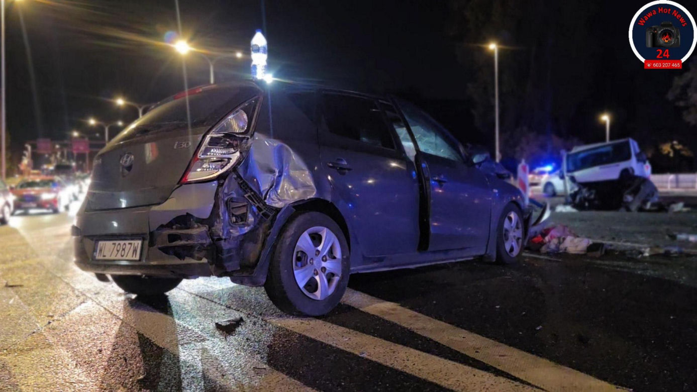 Wypadek na Wisłostradzie. Poszkodowane 6 osób, w tym dzieci