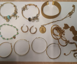 Rozpoznajesz te błyskotki? Policja poszukuje właścicieli!