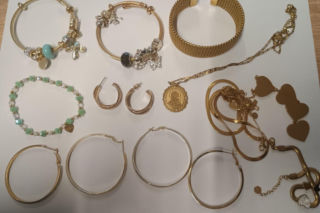 Rozpoznajesz te błyskotki? Policja poszukuje właścicieli!