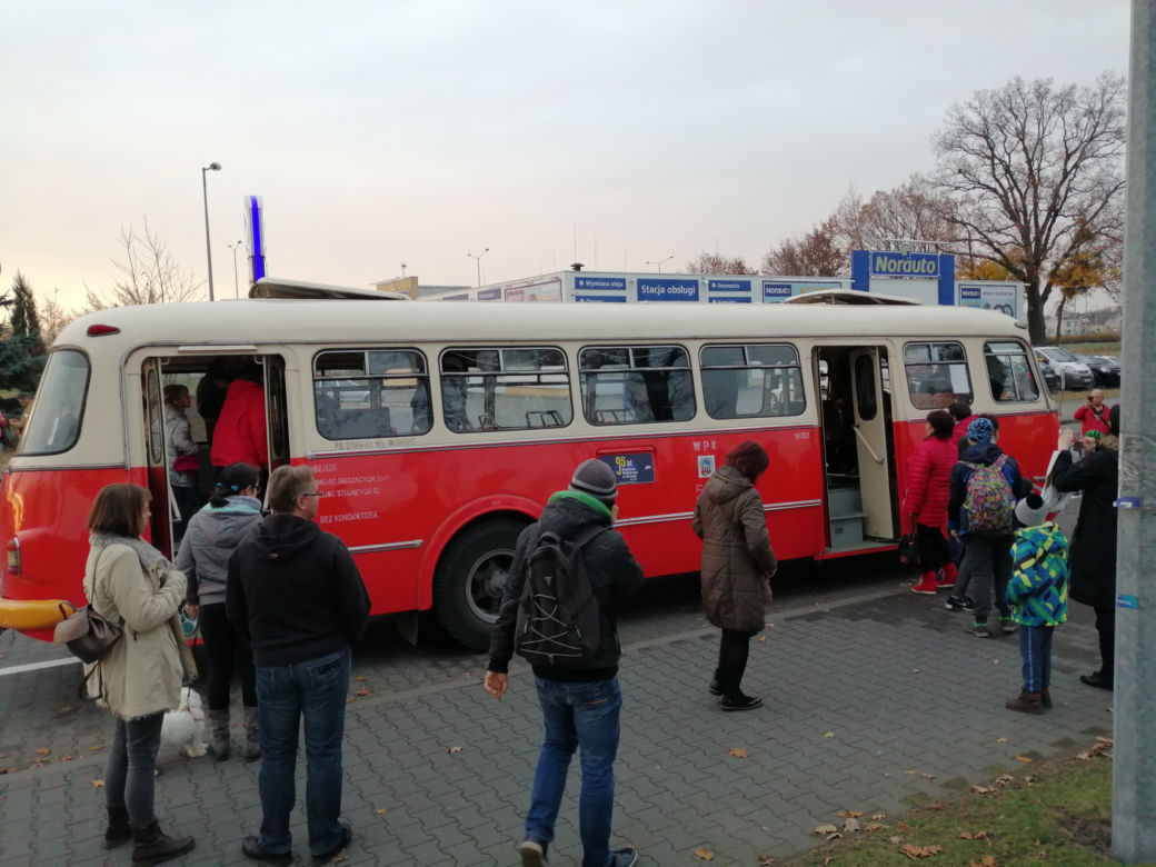 Sentymentalna podróż w Toruniu. Tak wyglądała przejażdżka "Ogórkiem"