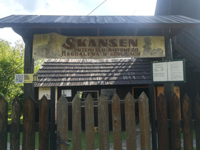 Zapłonęła w nim pierwsza na świecie uliczna lampa naftowa. To jedno z najpiękniejszych miast w Małopolsce