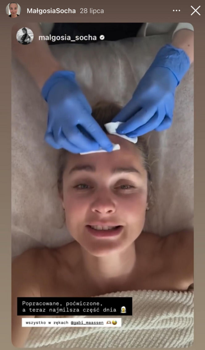 Małgorzata Socha pieści twarz prądem i światłem