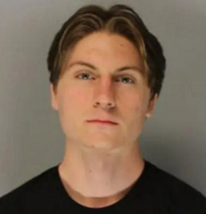 Owijali papierem toaletowym dom nauczyciela. Mężczyzna nie żyje