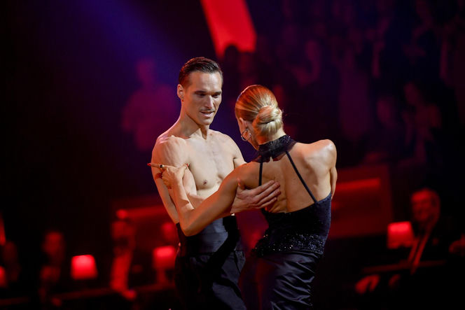 Sara Janicka, Maurycy Popiel