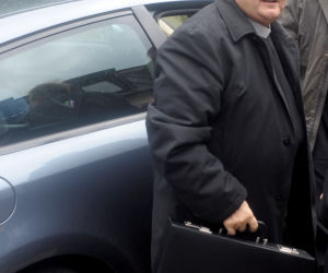 Ukradł Rydzykowi pół miliona złotych