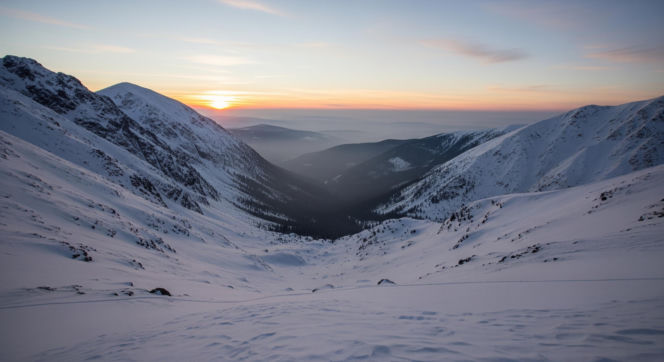 Ewakuacja z Pięciu Stawów. Kto zapłaci za brawurę w górach?
