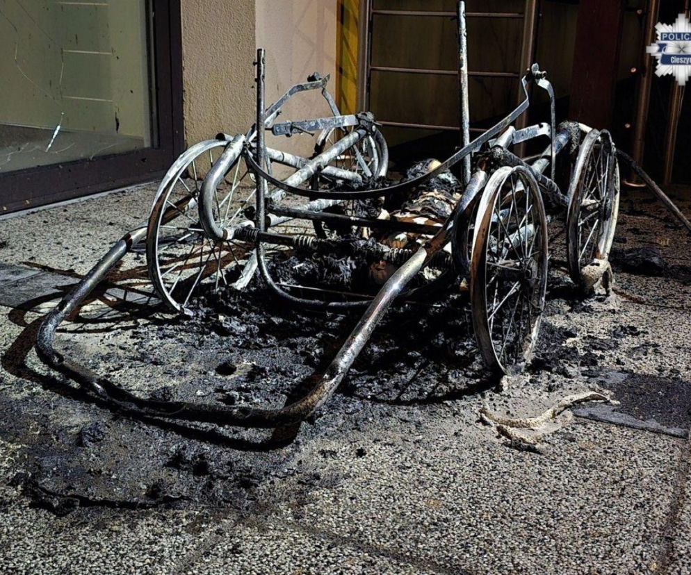 Cieszyn: Pożar wózka dziecięcego pod MOPSem. Straty oszacowano na 11 tys. zł