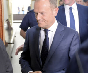 DONALD TUSK ZEZNANIA SĄD