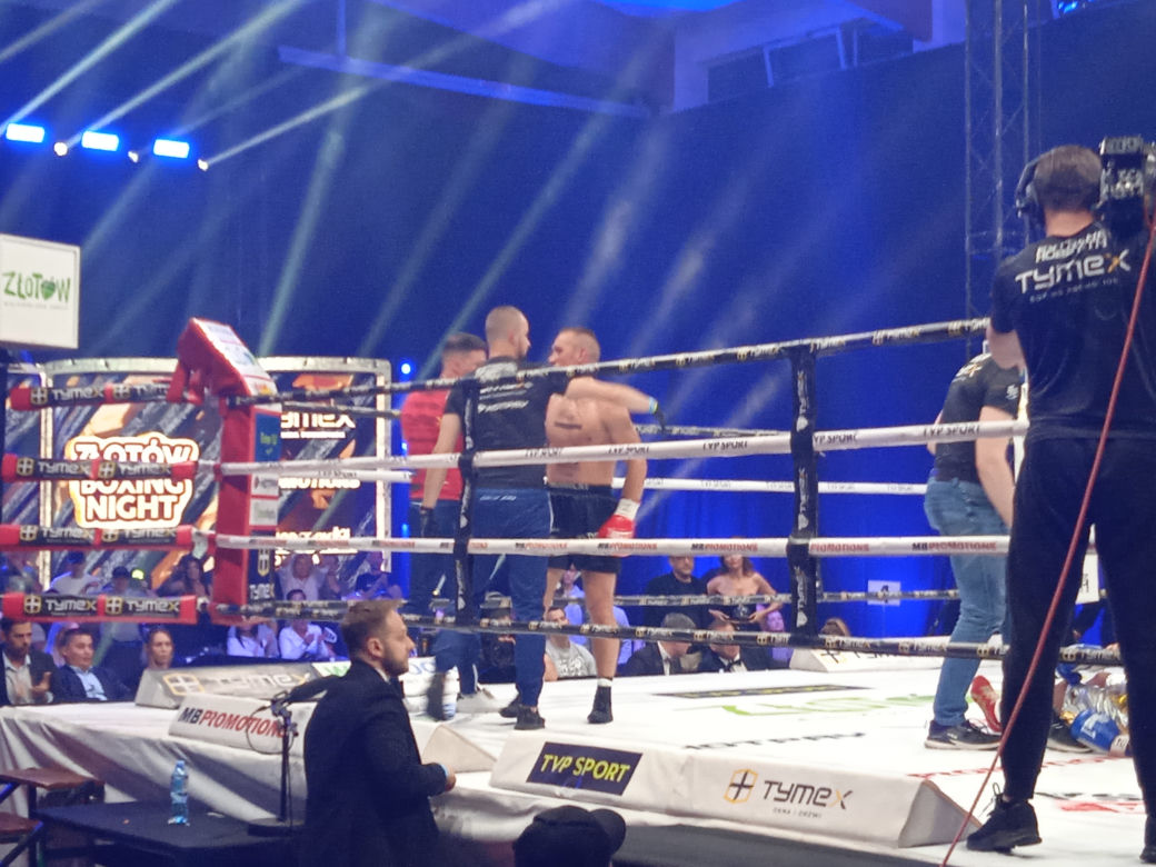 Złotów Boxing Night za nami. Emocjonujące pojedynki rozgrzały Złotów