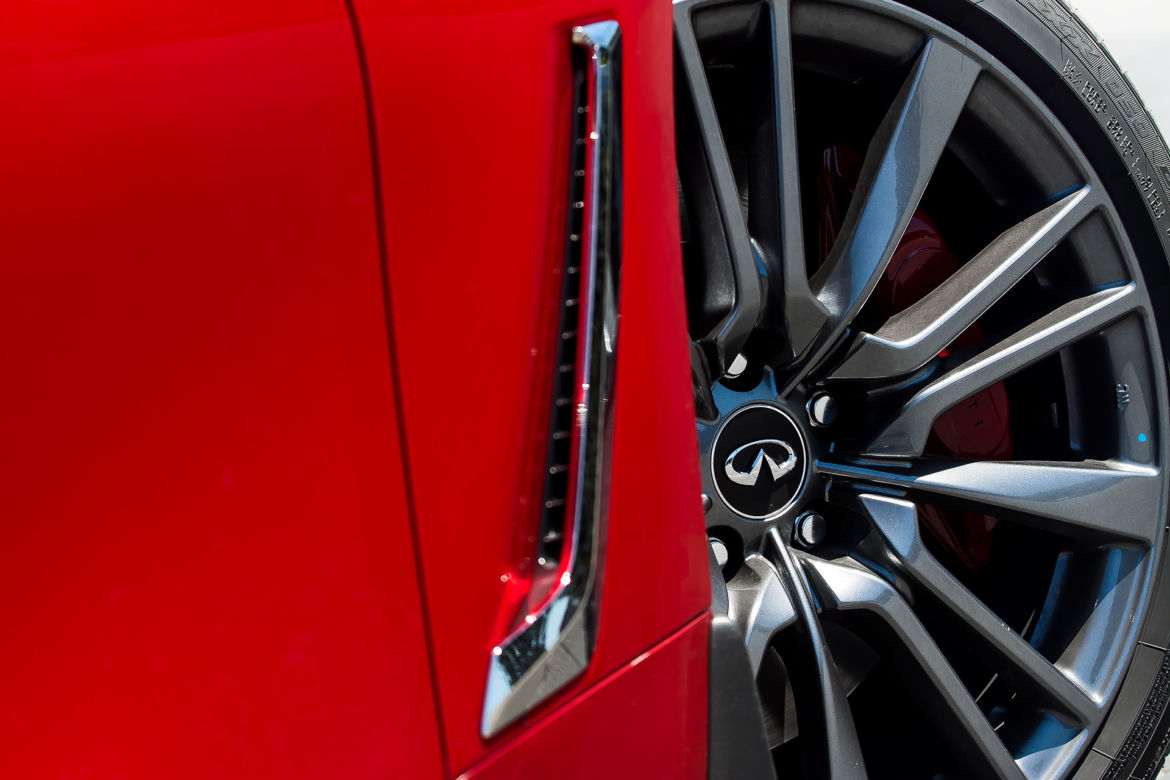 Infiniti Q60 3.0 V6 TwinTurbo AT AWD Sport Tech