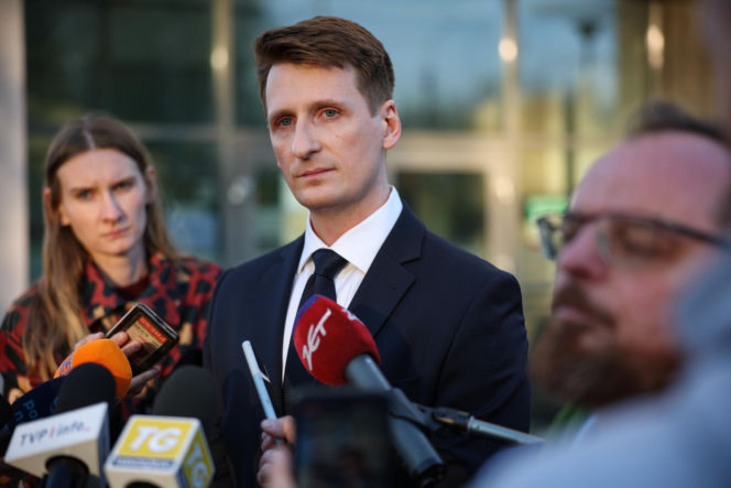 Konferencja prasowa prokuratury ws. wypadku, w którym dzień wcześniej zginął poseł Lewicy Łukasz Litewka