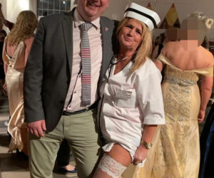 Męski striptiz na samorządowej imprezie