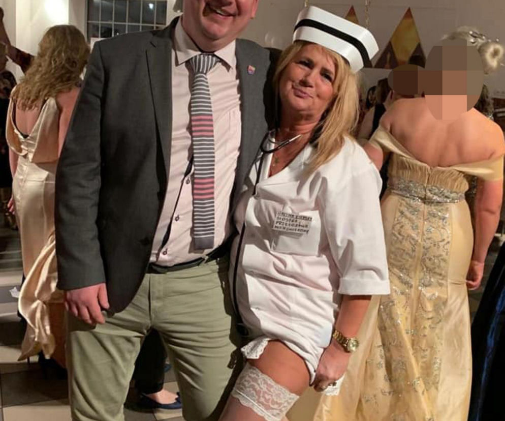 Męski striptiz na samorządowej imprezie