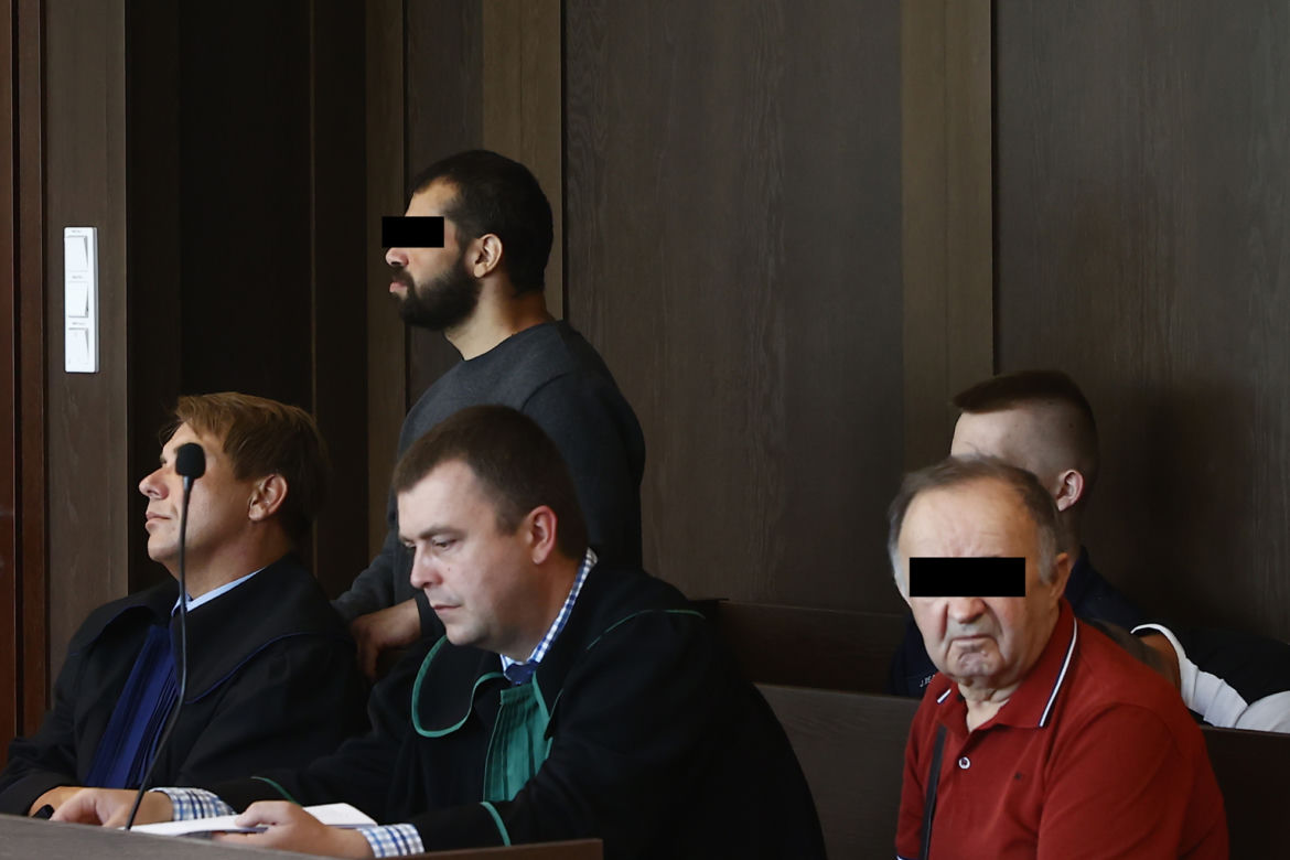 Gang trucicieli na ławie oskarżonych. Mieli mordować ludzi zatrutą wódką