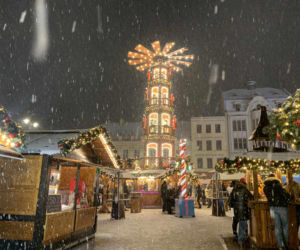 Jedyny w Polsce jarmark świąteczny na moście znów zachwyca. Ceny, atrakcje, produkty! Ile zapłacimy w tym roku? [GALERIA]