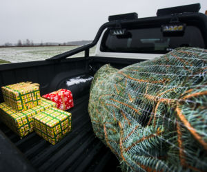 Toyota Hilux Selection 2.4 D-4D 4x4 - pomocnik Świętego Mikołaja