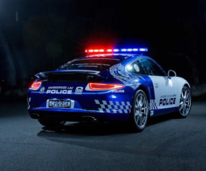 Porsche 911 Carrera jako radiowóz policji w Australii