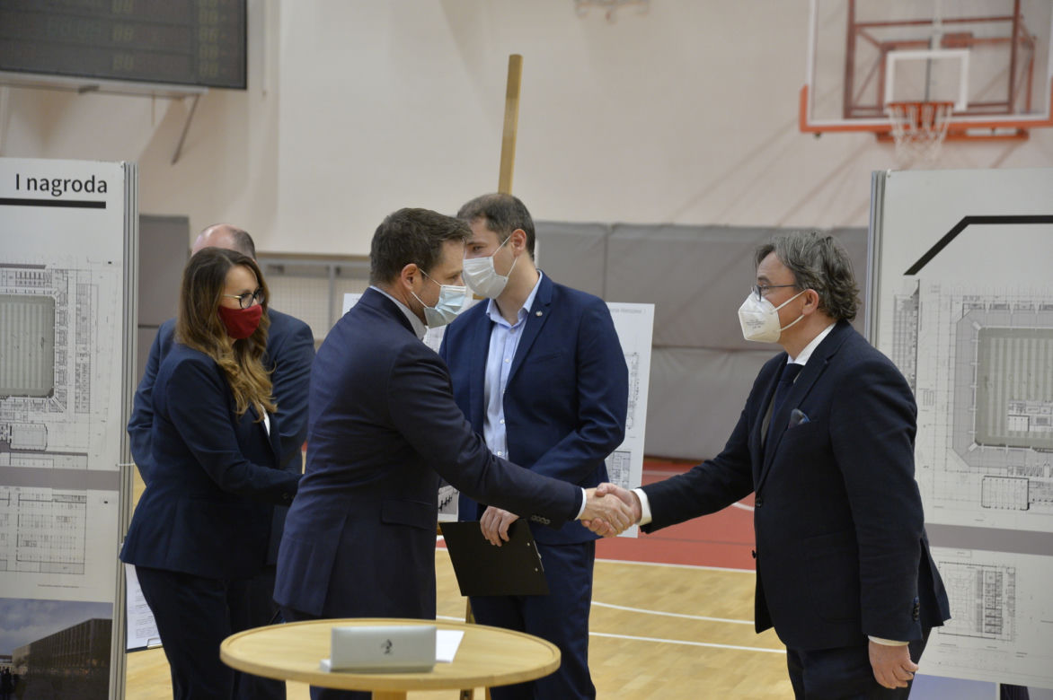 Stadion Polonii wypięknieje. Urzędnicy podpisali umowę 