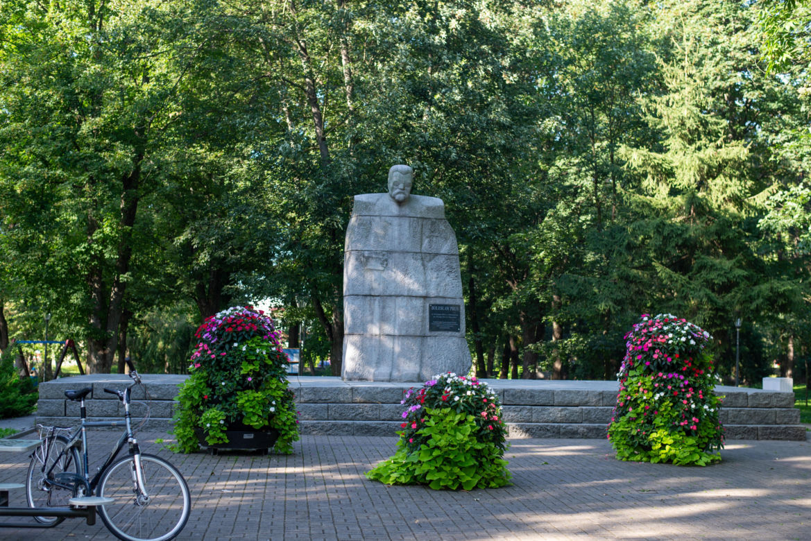 Park solidarności, pomnik Bolesława Prusa