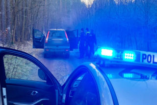 Uciekał policjantom, bo miał narkotyki i nie miał prawka!