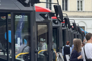 Nowe autobusy XL już wożą pasażerów. MPK Lublin kupiło 20 hybrydowych Solarisów