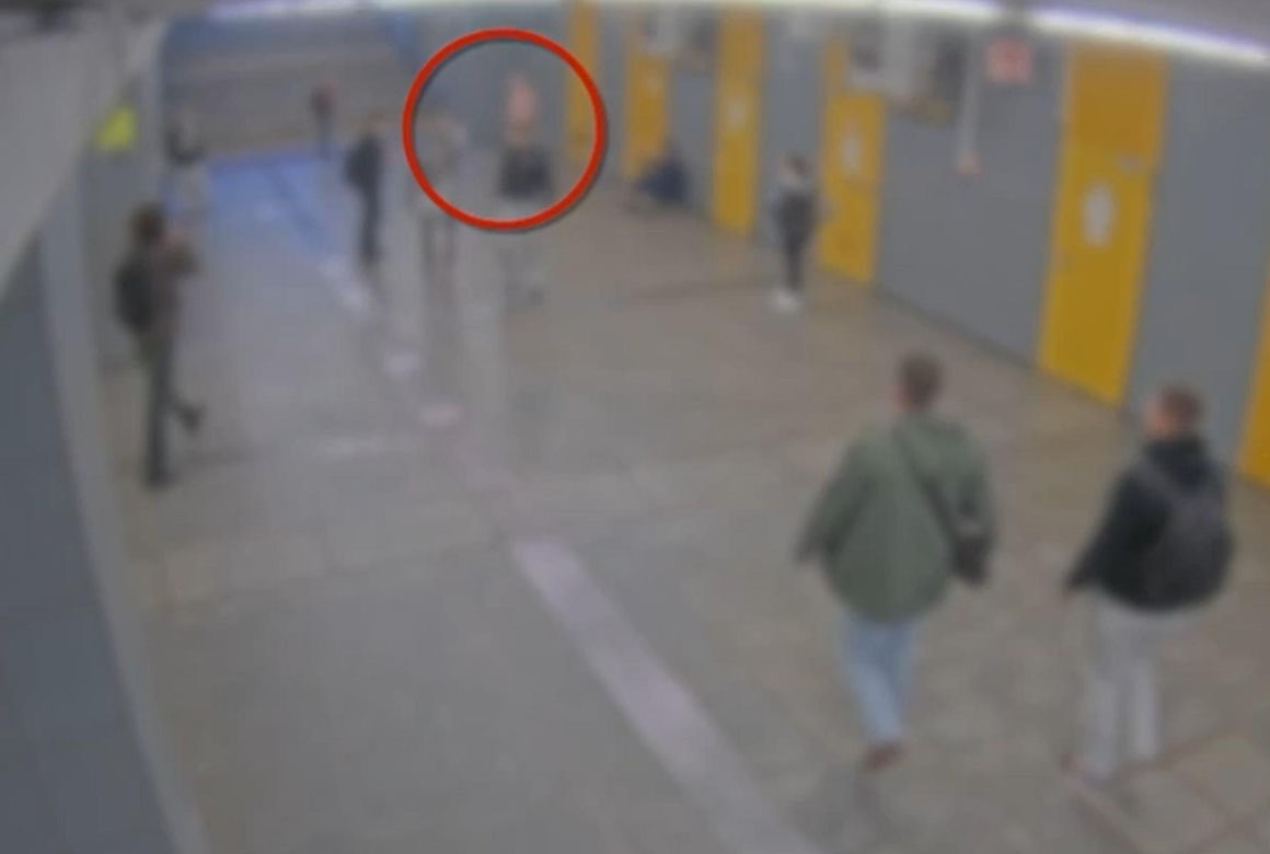 16-latek brutalnie zaatakowany na stacji metra w Warszawie