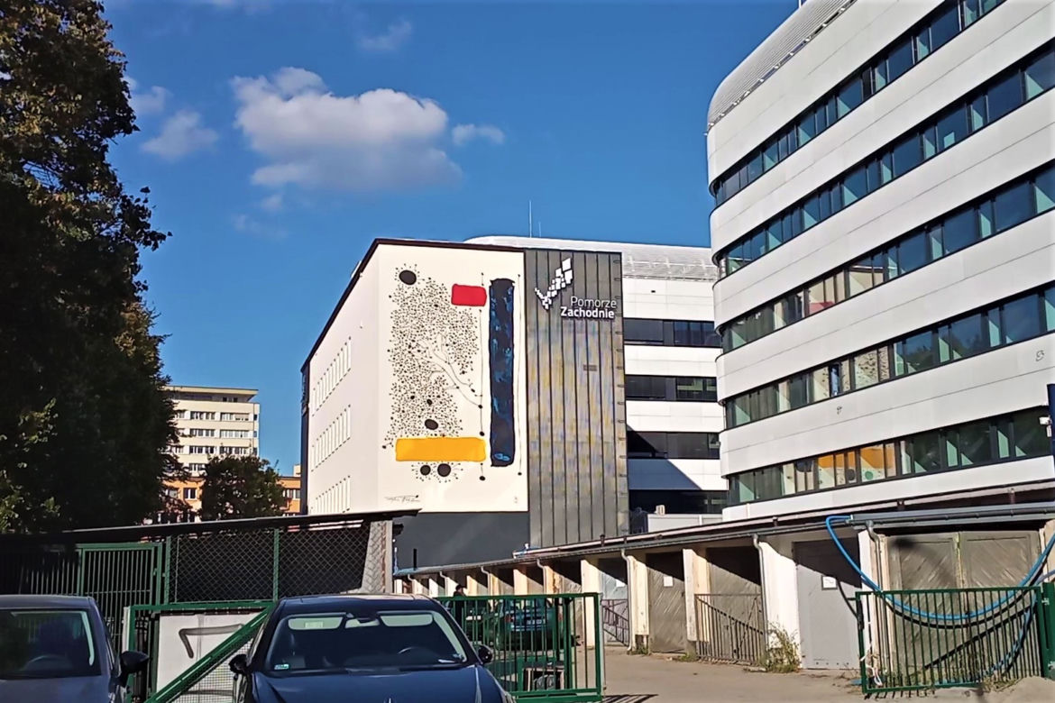 Ekomurale na budynku urzędu marszałkowskiego