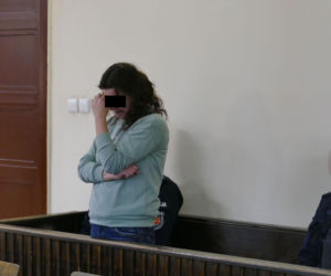 Urodziła i porzuciła dziecko obok pustostanu. Mała Wiktoria cudem przeżyła