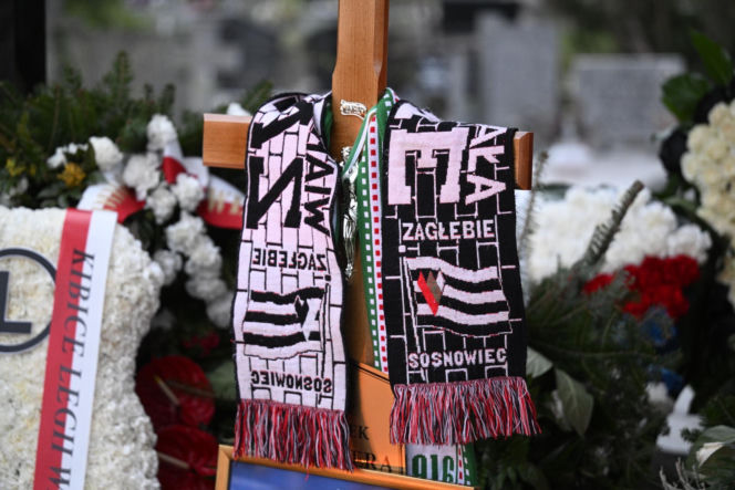 Tak wygląda grób Jacka Magiery po pogrzebie