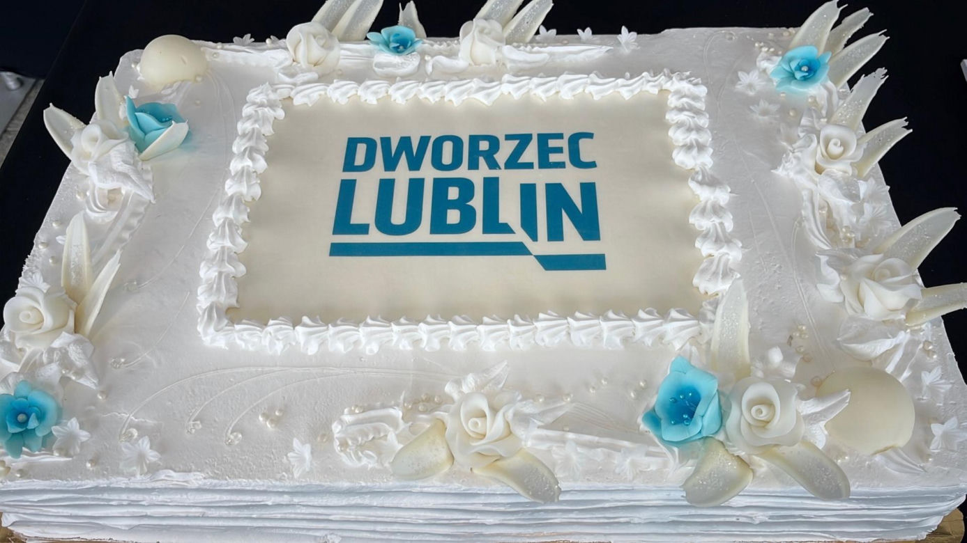 Dworzec Metropolitalny w Lublinie świętuje swoje 1 urodziny. To architektoniczna perełka. "Nie jest najgorzej"