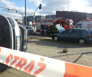 Koszmarny wypadek radiowozu na Żeromskiego w Łodzi