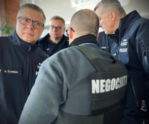 42-latek wtargnął do fabryki Gillette i strzelił do byłego szefa. Odpowie za usiłowanie zabójstwa