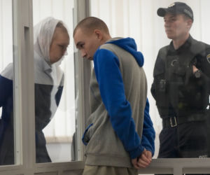 Vadim Shishimarin, rosyjski żołnierz skazany na dożywocie za zamordowanie cywila w Ukrainie. To pierwszy wyrok