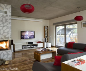 Salon z kominkiem