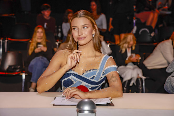 To ona zastąpi Julię Wieniawę w Mam talent!? Gorące nazwisko