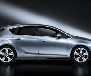 Opel Astra IV