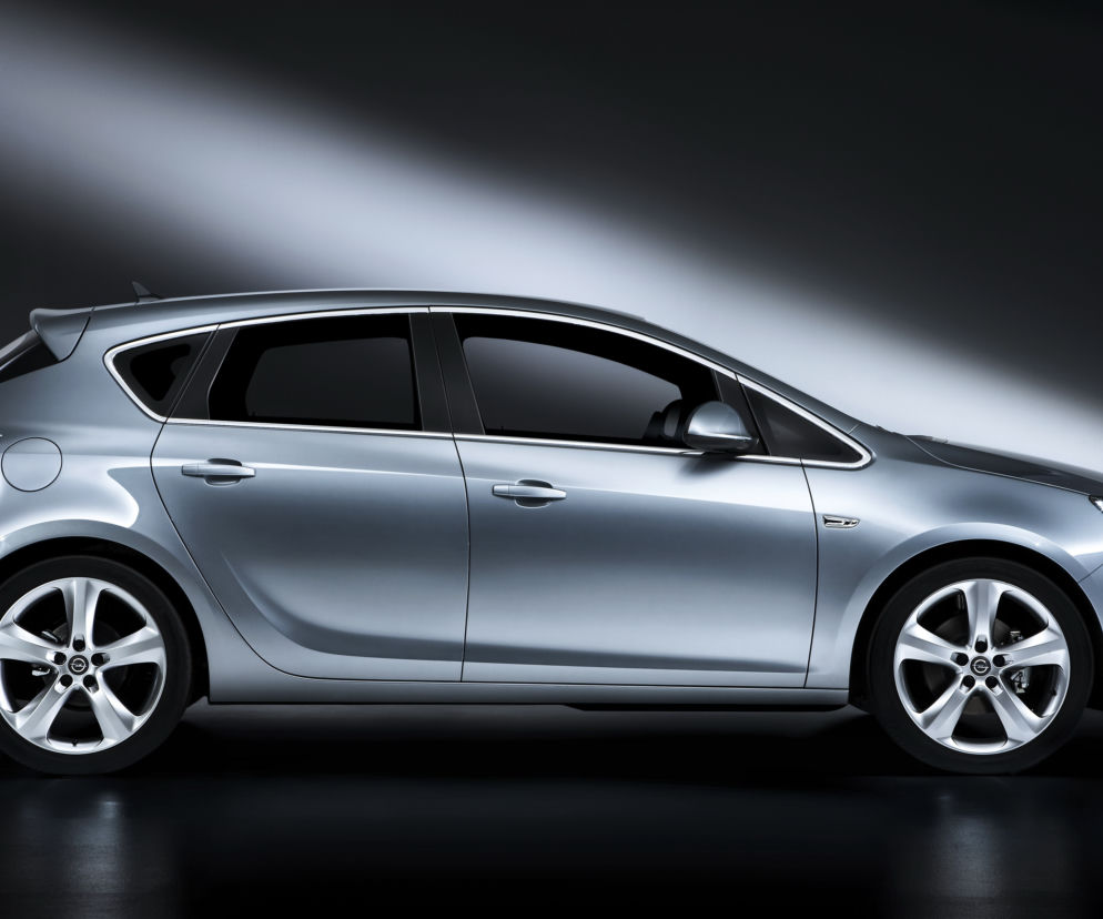 Opel Astra IV