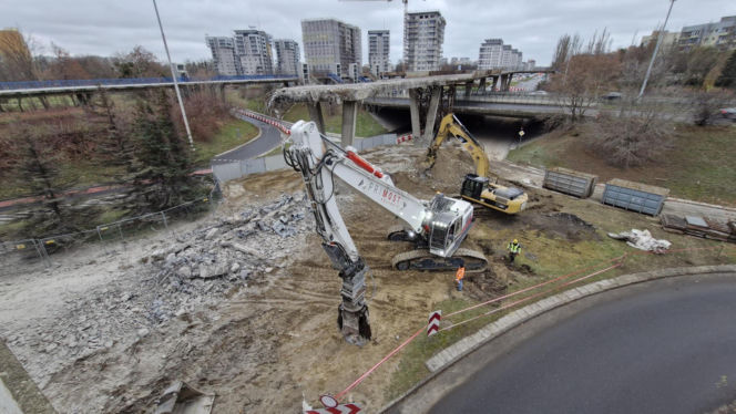 Rozbiórka kładki-giganta na gdańskiej Zaspie. Utrudnienia na skrzyżowaniu al. Rzeczpospolitej i al. Jana Pawła II
