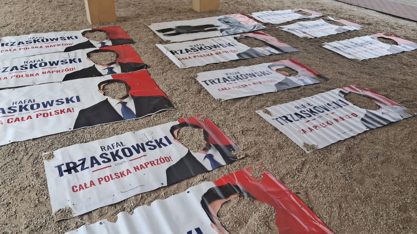 "Łowca głów" Rafała Trzaskowskiego w rękach policji. Pociął 50 transparentów wyborczych!