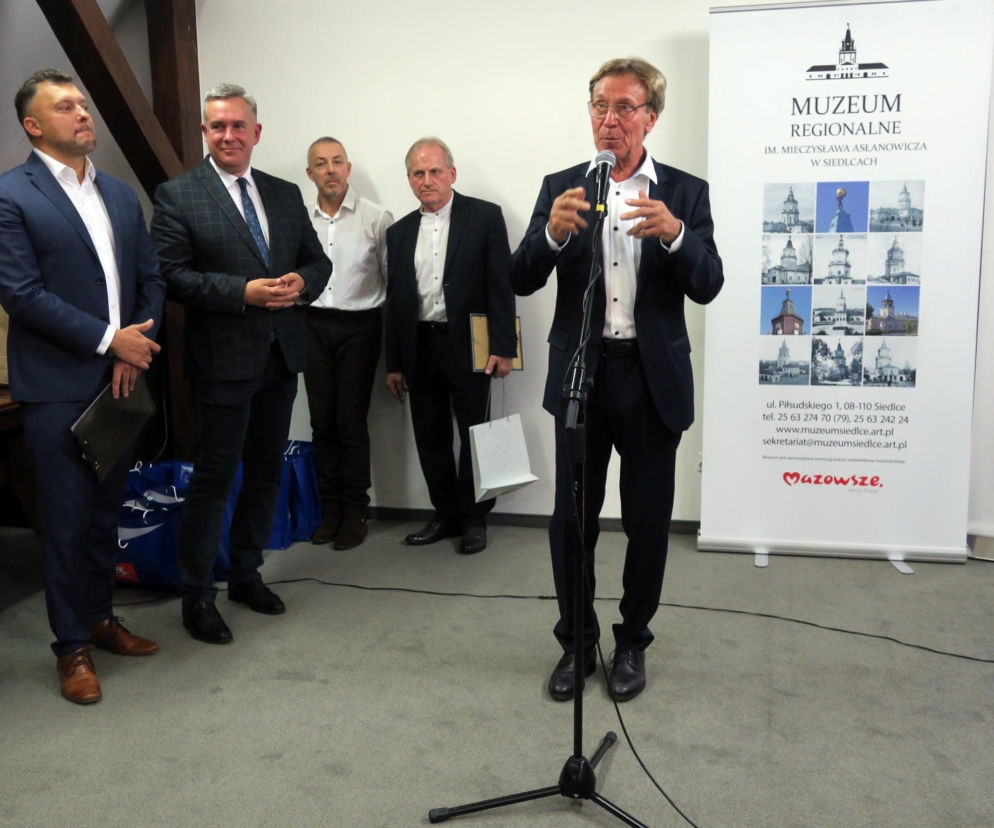 Wybitny hokeista Wiesław Jobczyk z tytułem honorowego obywatela Siedlec