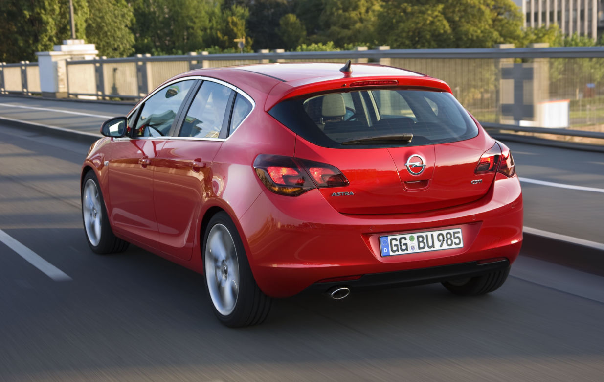 Opel Astra IV