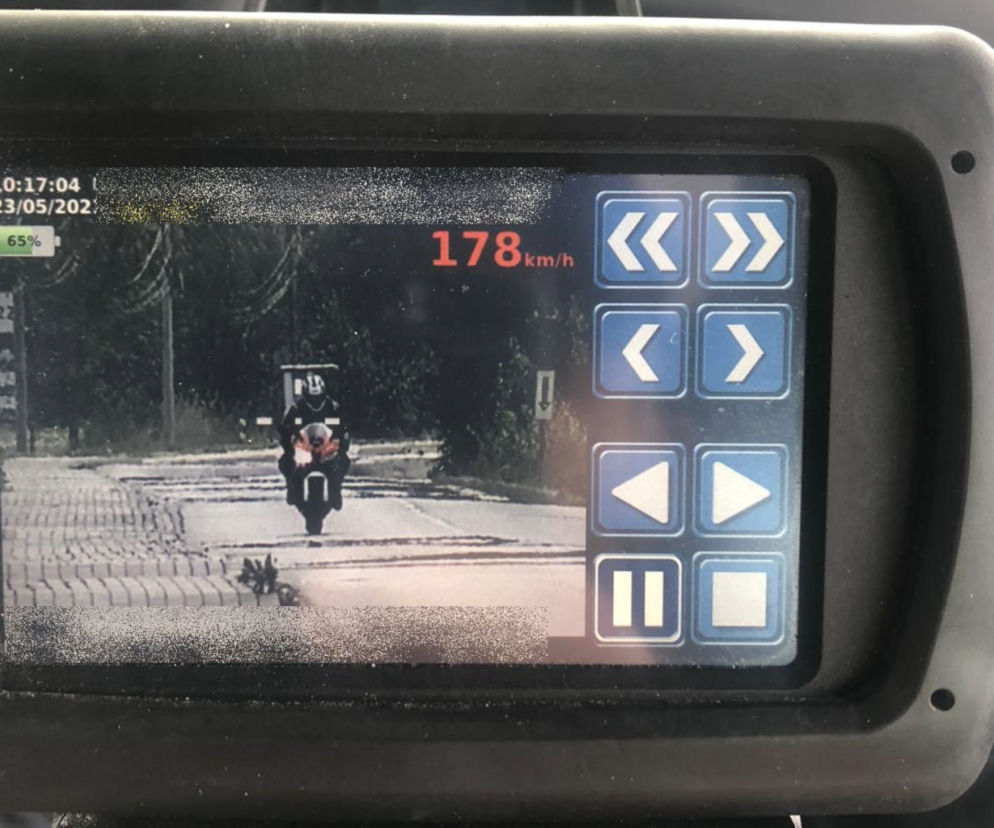 21-latek pędził 180 km/h na pięćdziesiątce