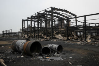 Pożar w Warszawie Wesołej. Co znaleziono w zgliszczach hali?