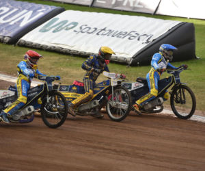 PRES Grupa Deweloperska Toruń - Gezet Stal Gorzów: Zdjęcia kibiców z meczu 7. kolejki PGE Ekstraligi na Motoarenie
