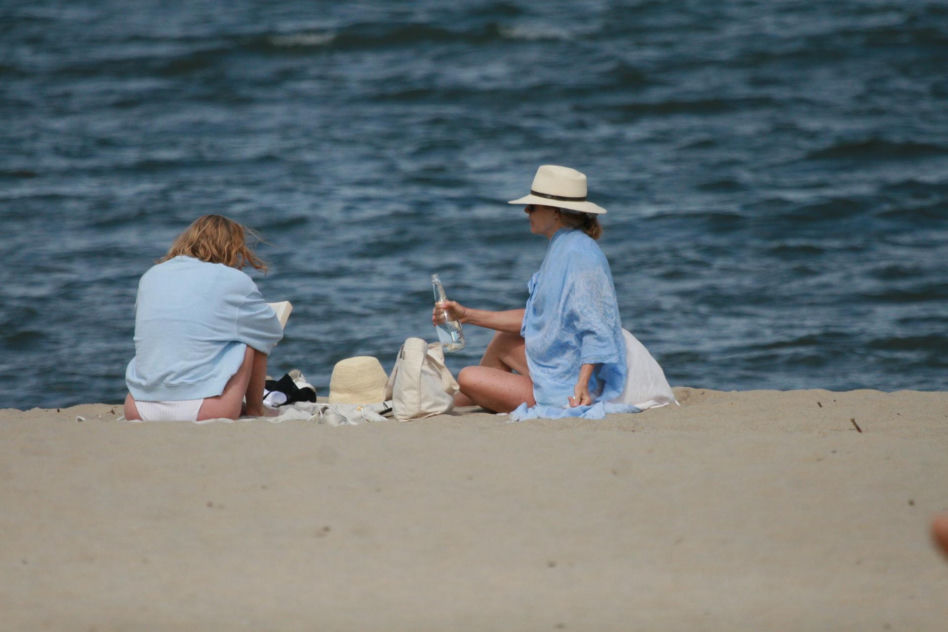 Ewa Skibińska na plaży