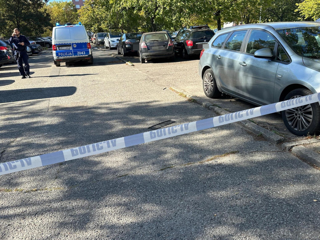 Uszkodzone samochody na Mokotowie