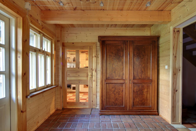 Drewniany dom na Podlasiu